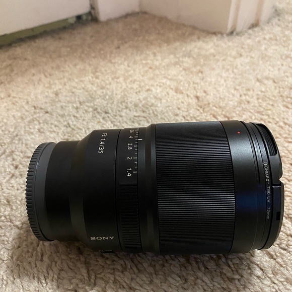 Sony A7R III Camera and lenses - Picture 3 of 5